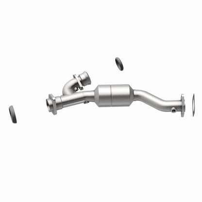 MagnaFlow Direct Fit Catalytic Converter 01-03 Montero 3L Passenger Side Front OEM