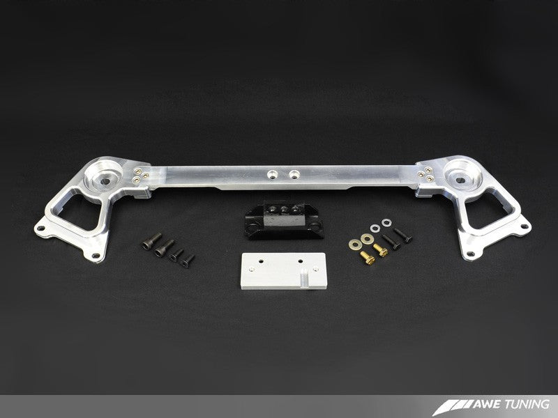 AWE Tuning Drivetrain Stabilizer w/Poly Mount para transmisión manual