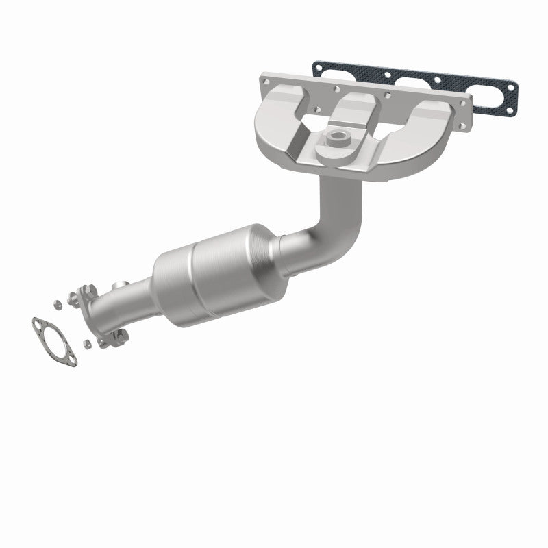 MagnaFlow Direct Fit Catalytic Converter BMW 5 04-05 Rear Mani