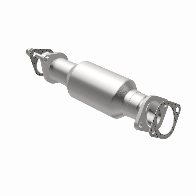 MagnaFlow Direct Fit Catalytic Converter 2011 Kia Sorento 3.5 Underbody