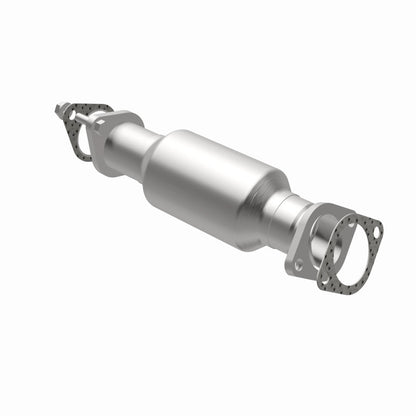 MagnaFlow Direct Fit Catalytic Converter 2011 Kia Sorento 3.5 Underbody