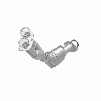 MagnaFlow Direct Fit Catalytic Converter 01-04 Toyota Tacoma 2.7L