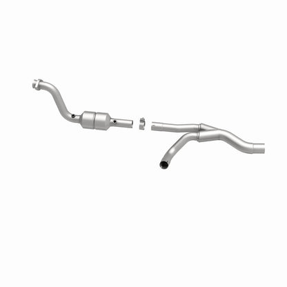 MagnaFlow Direct Fit Catalytic Converter 04-06 Dodge Durango 5.7L Passenger Side