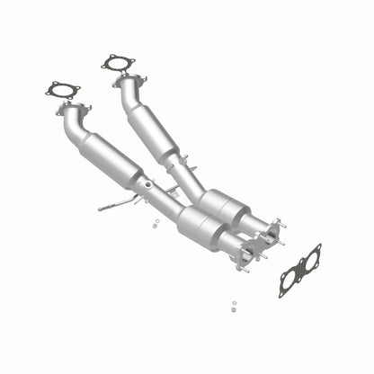 MagnaFlow Direct Fit Catalytic Converter 2008-2012 LR2 3.2 L Underbody