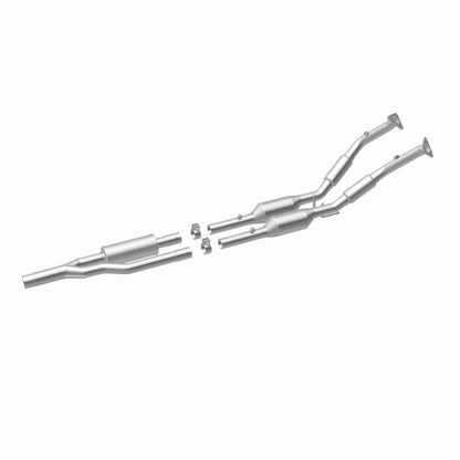 MagnaFlow Direct Fit Catalytic Converter 06- Audi A3 Quattro 3.2L