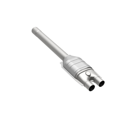 MagnaFlow Direct Fit Catalytic Converter 93-97 Chrysler 3.5L Rear Co