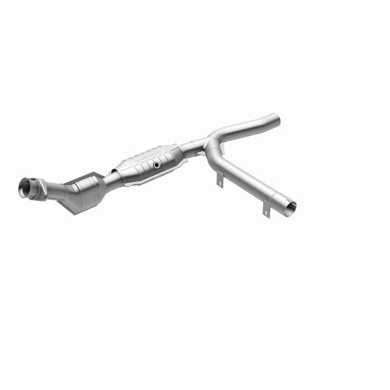 MagnaFlow Direct Fit Catalytic Converter 01-04 Ford F-150 4.2L 2wd