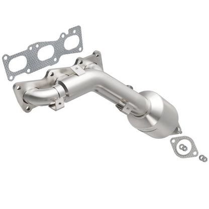 MagnaFlow Direct Fit Catalytic Converter 10-12 Hyundai Genesis 3.8L