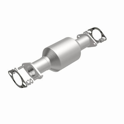 MagnaFlow Direct Fit Catalytic Converter 03-06 Kia Sorento 3.5L rear