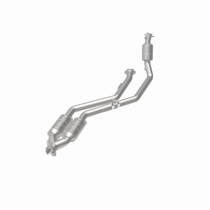 MagnaFlow Direct Fit Catalytic Converter 99-00 Mercedes CLK320 3.2L