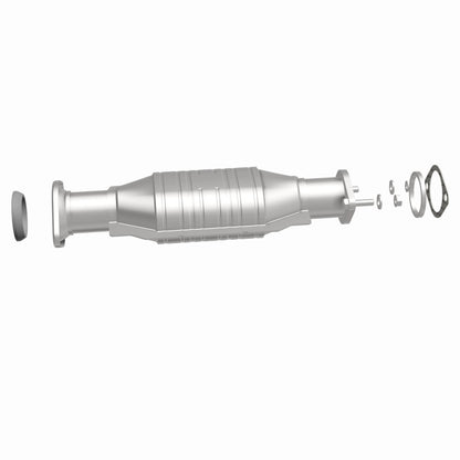 MagnaFlow Direct Fit Catalytic Converter 2003-2006 MONTERO 3.8 L Underbody