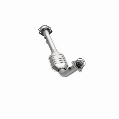MagnaFlow Direct Fit Catalytic Conv 02-06 Cadillac Escalade / 02-06 GM Yukon (Inc Denali) 6.0L P/S