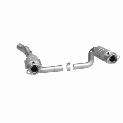 MagnaFlow Direct Fit Catalytic Converter RAIDER- 2006 8 4.7L OEM