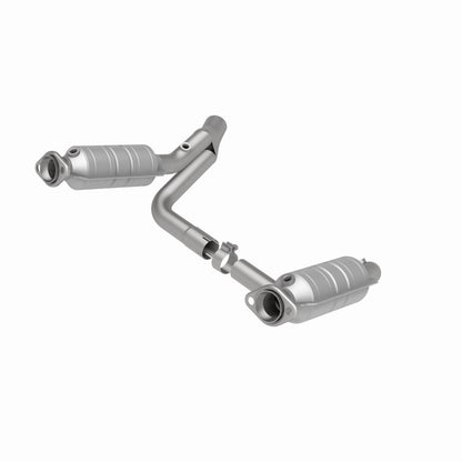 MagnaFlow Direct Fit Catalytic Converter RAIDER- 2006 8 4.7L OEM