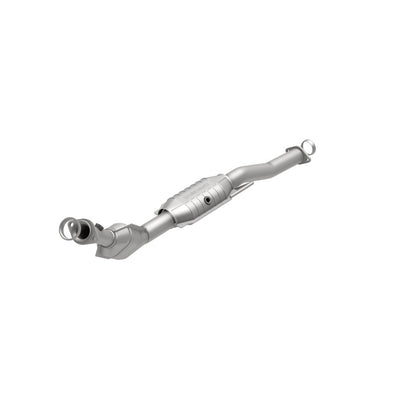 MagnaFlow Direct Fit Catalytic Converter 02-04 Infiniti I35 3.5L rea