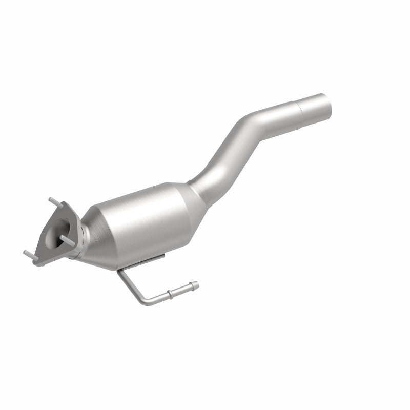 MagnaFlow Direct Fit Catalytic Converter 04-07 VW Touareg 4.2L Driver Side