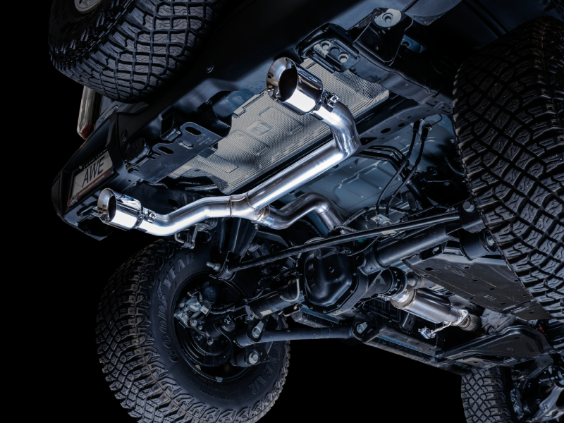 AWE Tuning 2021+ Ford Bronco 0FG Escape traseiro duplo com ponteiras cromadas e protetor basculante