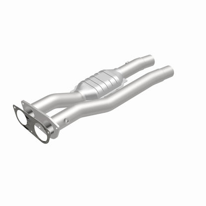 MagnaFlow Direct Fit Catalytic Converter 96-97 7.4L 3500 Truck Rear