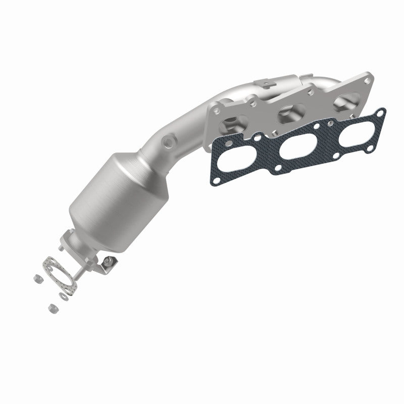MagnaFlow Direct Fit Catalytic Converter 10-12 Hyundai Genesis 3.8L