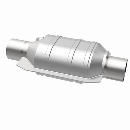 MagnaFlow Universal Catalytic Converter 2 W/Single O2 Boss