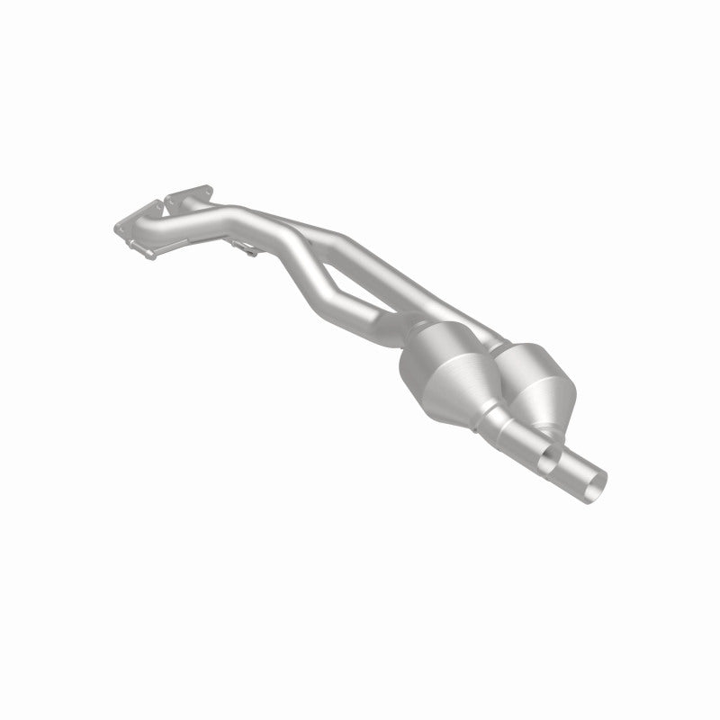 MagnaFlow Direct Fit Catalytic Converter 07 VW Touareg 3.6L Rear