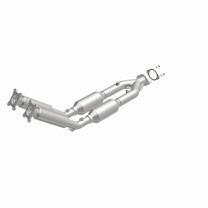 MagnaFlow Direct Fit Catalytic Converter 99-01 Volvo S80 2.8L