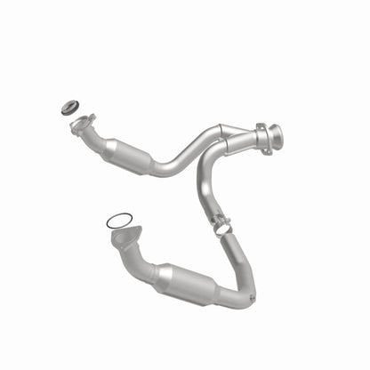 MagnaFlow Direct Fit Catalytic Converter 2007-2008 Cadillac Escalade 6.2L