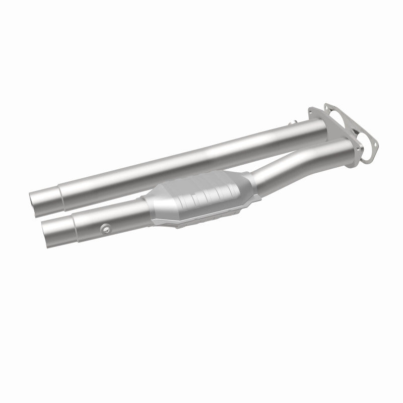 MagnaFlow Direct Fit Catalytic Converter 96-97 7.4L 3500 Truck Rear