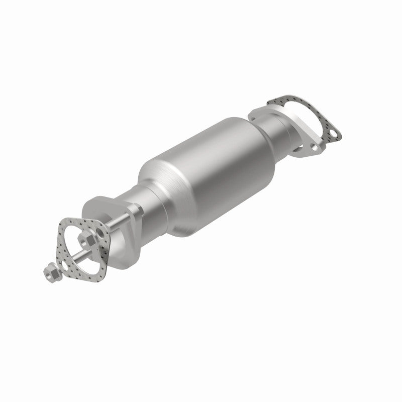 MagnaFlow Direct Fit Catalytic Converter 2011 Kia Sorento 3.5 Underbody