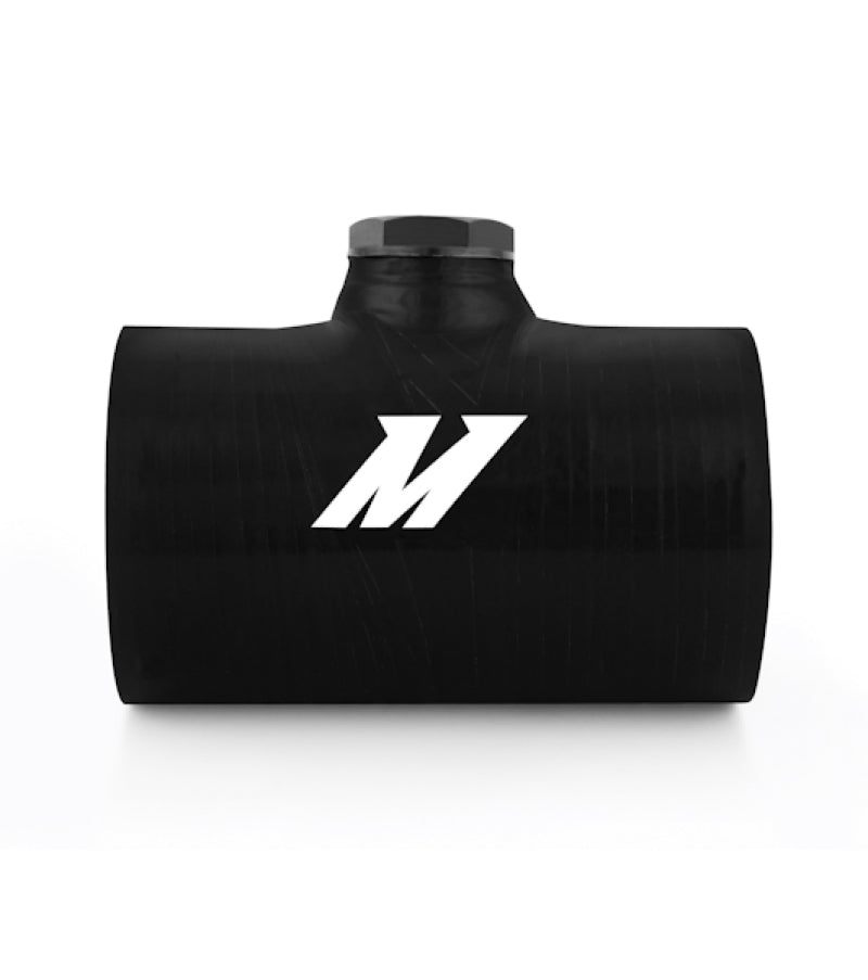 Acoplador de silicona negra Mishimoto de 2,5 pulgadas con tapón NPT de 1/8 pulgadas