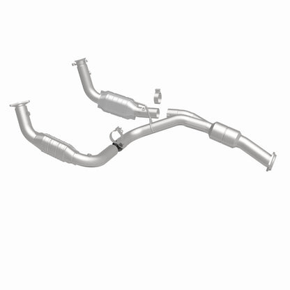 MagnaFlow Direct Fit Catalytic Converter 11-13 Chev Silverado 2500 HD/3500 HD 6.0L