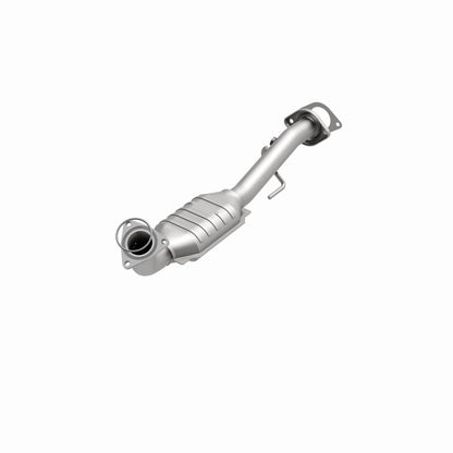 MagnaFlow Direct Fit Catalytic Conv 02-06 Cadillac Escalade / 02-06 GM Yukon (Inc Denali) 6.0L P/S