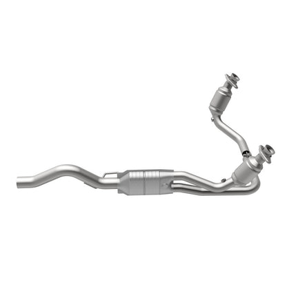 MagnaFlow Direct Fit Catalytic Converter 00-03 Dakota 4.7L