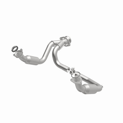 MagnaFlow Direct Fit Catalytic Converter 2007-2008 Cadillac Escalade 6.2L
