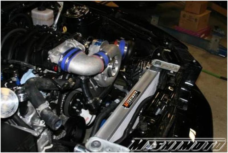 Radiador de aluminio manual Mishimoto 05+ Ford Mustang