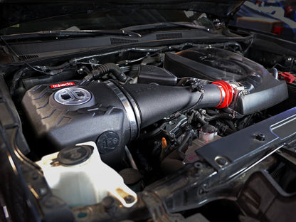 aFe Sistema de admisión de aire frío Takeda Momentum con filtro Pro 5R 16-19 Toyota Tacoma V6-3.5L