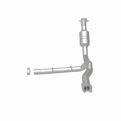Magnaflow Conv DF 2011-2014 F-150 5.0L debajo de la carrocería