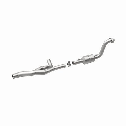 MagnaFlow Direct Fit Catalytic Converter 04-06 Dodge Durango 5.7L Passenger Side