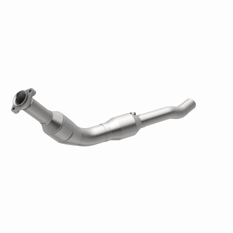 MagnaFlow Direct Fit Catalytic Converter 05-08 LR3/RR Sport Driver Side