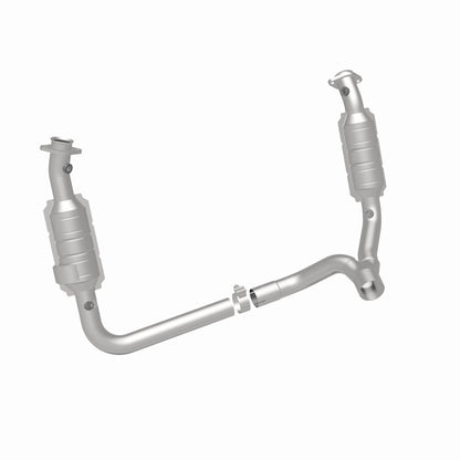 MagnaFlow Direct Fit Catalytic Converter 2006 Dodge RAM 1500 Pickup 5.7L Solid Front Axle