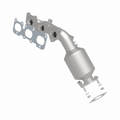 MagnaFlow Direct Fit Catalytic Converter 10-12 Hyundai Genesis 3.8L