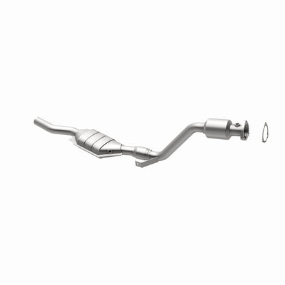 MagnaFlow Direct Fit Catalytic Converter 03 Volkswagen Passat 2.8L