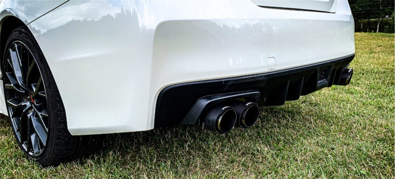 MBRP 15-19 Subaru WRX 2.0L/STI 2.5L 3in Salida trasera doble dividida con puntas CF de 3.5in - T304 Street Version