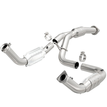 MagnaFlow Direct Fit Catalytic Converter 11-13 Chev Silverado 2500 HD/3500 HD 6.0L