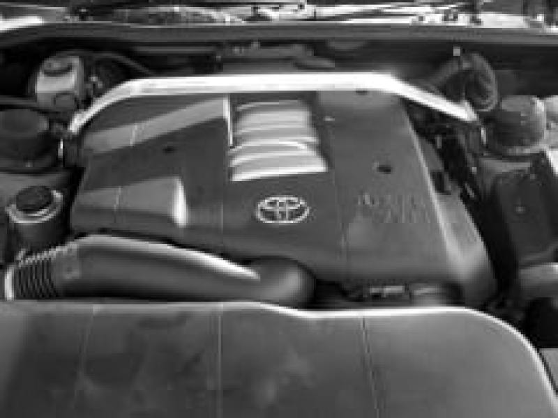Cusco Strut Bar OS Delantero para Toyota Celsior (UCF20/21)