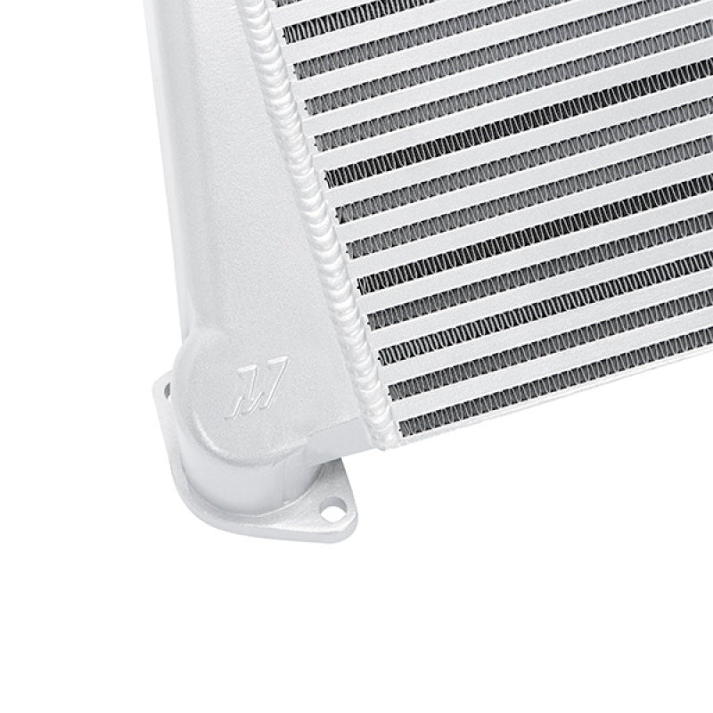 Mishimoto 08-14 Subaru WRX Kit de intercooler de montaje superior - Mangueras plateadas y azules con recubrimiento de polvo