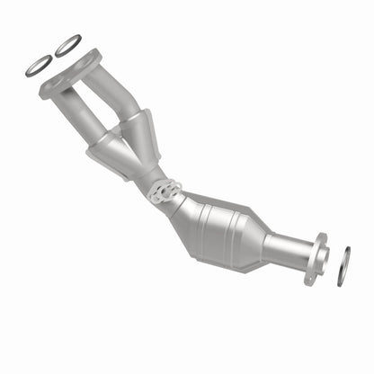 MagnaFlow Direct Fit Catalytic Converter 01-04 Toyota Tacoma 2.7L