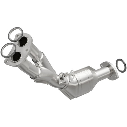 MagnaFlow Direct Fit Catalytic Converter 01-04 Toyota Tacoma 2.7L