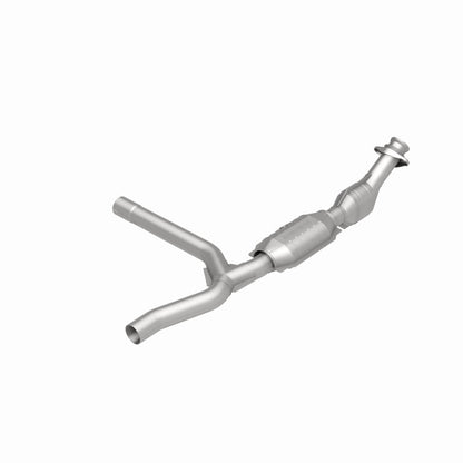 MagnaFlow Direct Fit Catalytic Converter 01-04 Ford F-150 4.2L 2wd