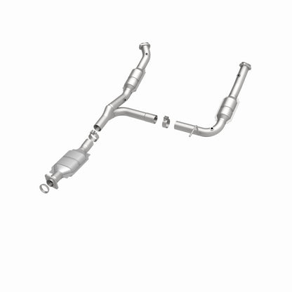 MagnaFlow Direct Fit Catalytic Converter Explorer 02-04 4.6L OEM